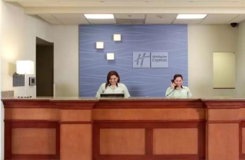 Holiday Inn Express & Suites Monterrey Aeropuerto By Ihg Apodaca Eksteriør billede