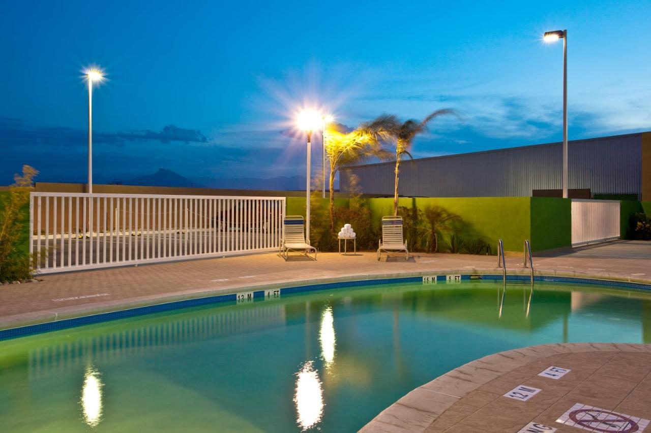 Holiday Inn Express & Suites Monterrey Aeropuerto By Ihg Apodaca Eksteriør billede